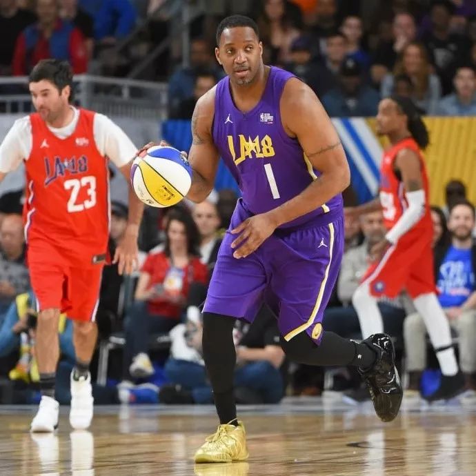 利打入全场 利打入全场