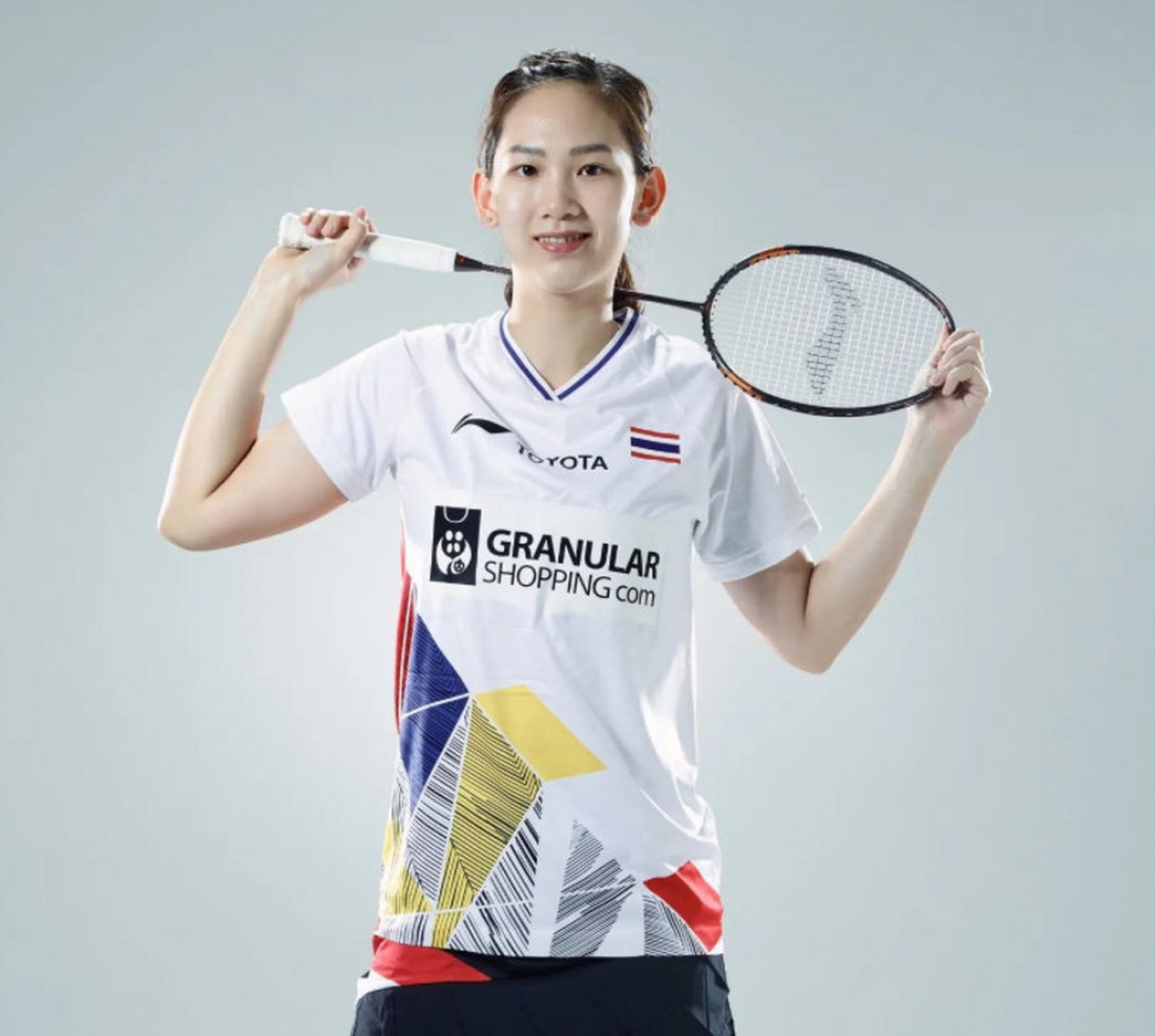 现不尽如人 现不尽如人