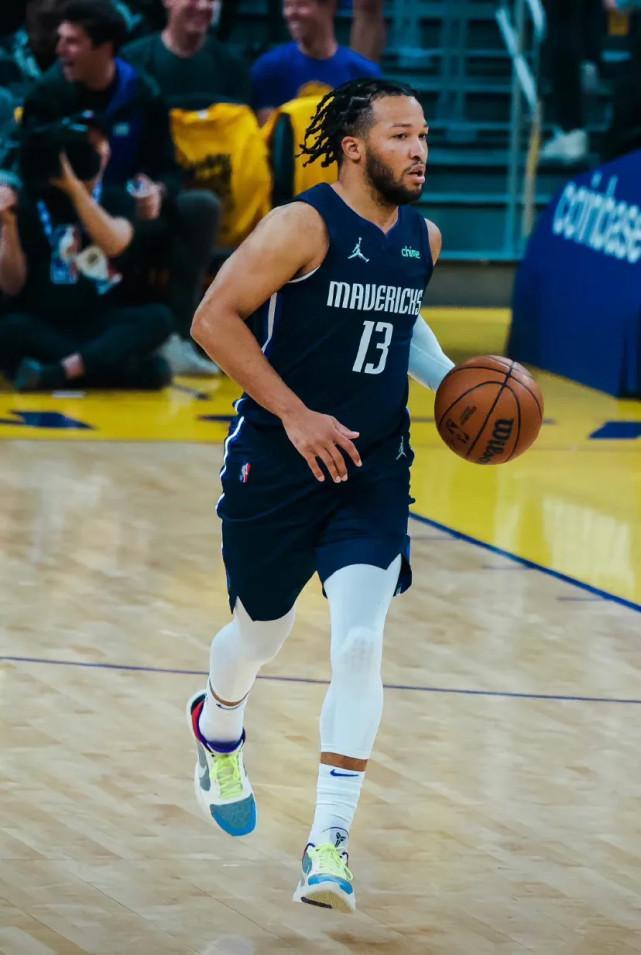 轻松地将球 轻松地将球