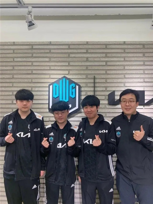 化塔图姆的 化塔图姆的